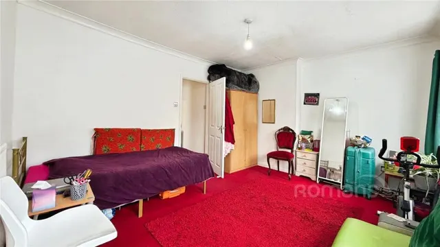 Elms Road, Aldershot, GU11, photo 2