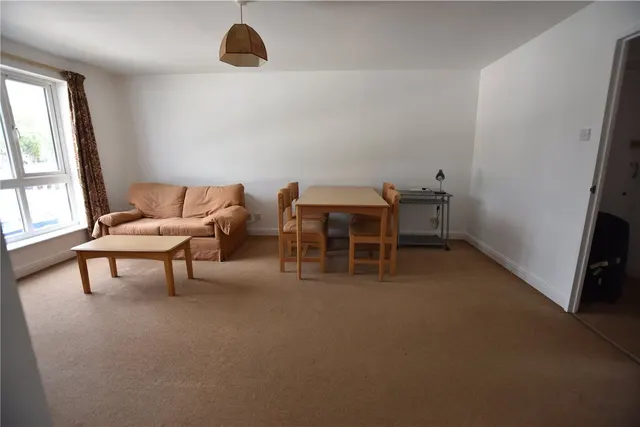 Dunnage Crescent, London, SE16, photo 2