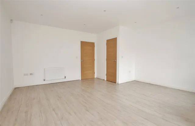 Jersey Close, Knaphill, GU21, photo 3