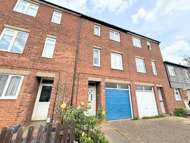 College Road, Sandy, SG19, photo 1