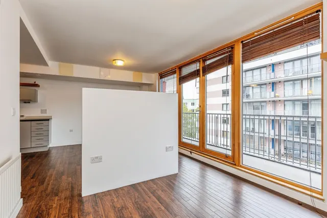 Cathedral Walk, Bristol, BS1, photo 2