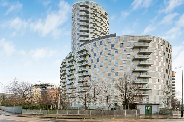 Dominion Walk, London, E14, photo 1