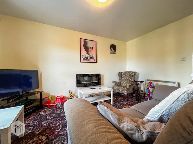 Photo 3 — Dixon Green Drive, Farnworth, Bolton, BL4 7EE