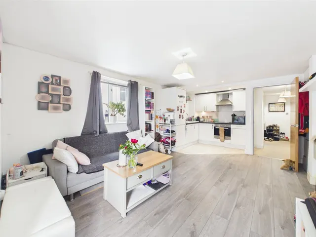 South Road, Weston-super-Mare, BS23, photo 2