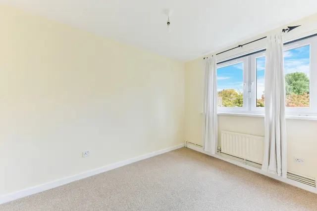 Ericcson Close, London, SW18, photo 3