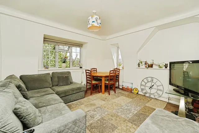 Wingrove Road, London, SE6, photo 2