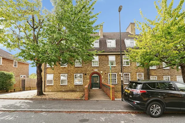 Wingrove Road, London, SE6, photo 1