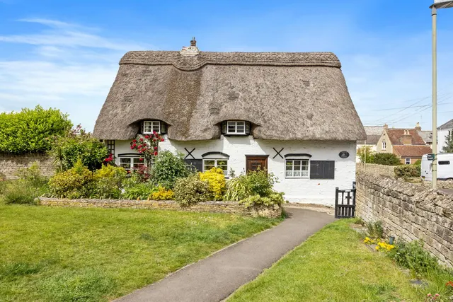 School Road, Bishops Cleeve, GL52, photo 1