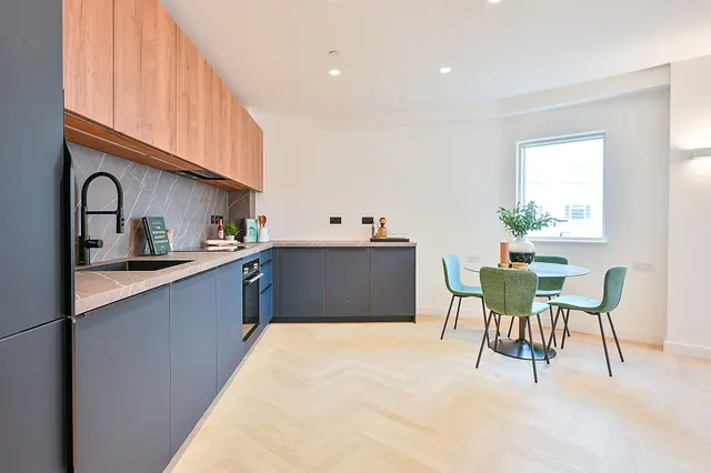 Photo 2 — Flat 1, Madeleine Court, Acton