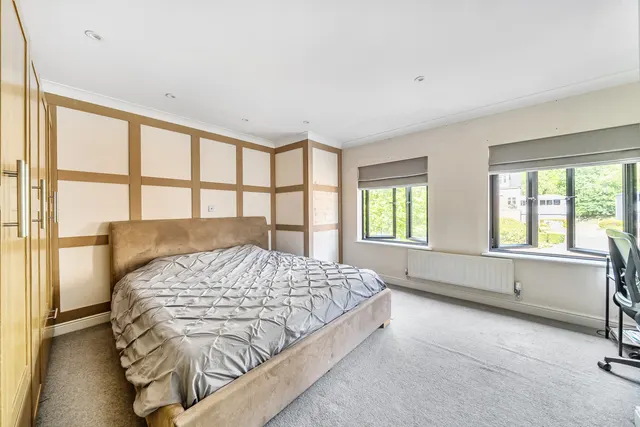 Linden Square, Harefield, UB9, photo 3