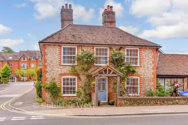London Road, Horndean, PO8, photo 1