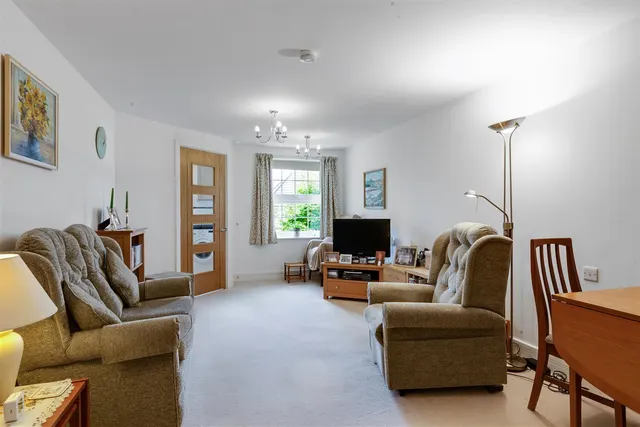 High Street, Ongar, CM5, photo 1