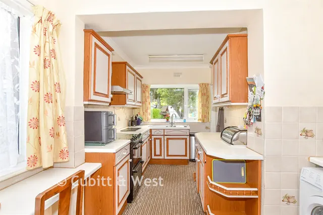 Stein Road, Emsworth, PO10, photo 2