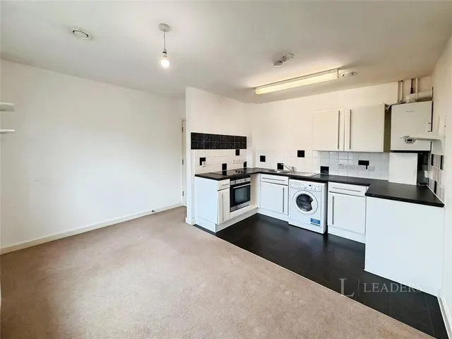 Sarum Road, Luton, LU3, photo 2