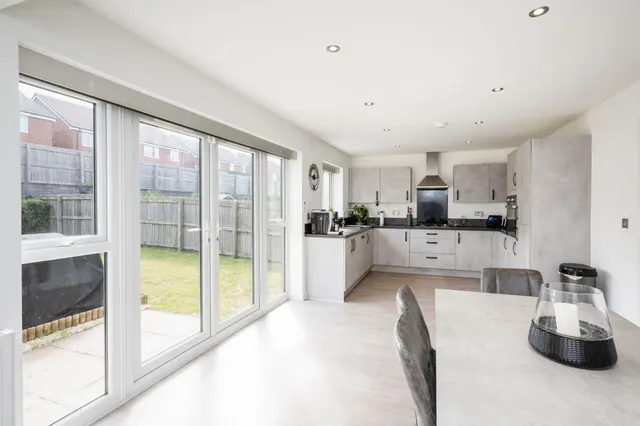 Oakhill Drive, Skelmersdale, WN8, photo 2