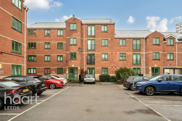 Admiral Street, Leeds, LS11, photo 1