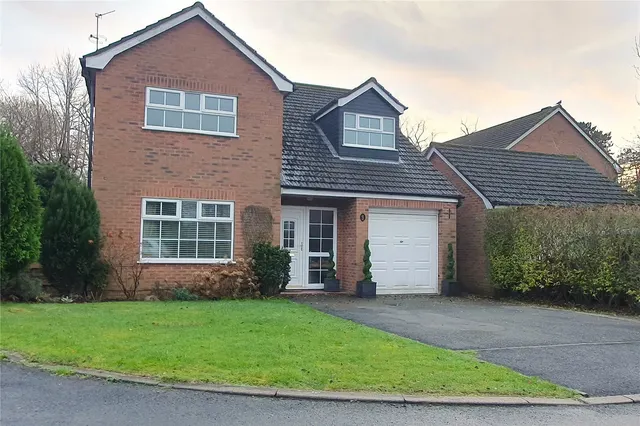 Argyll Close, Macclesfield, Cheshire, SK10, photo 1