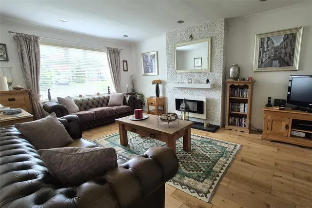 Photo 2 — Argyll Close, Macclesfield, Cheshire, SK10