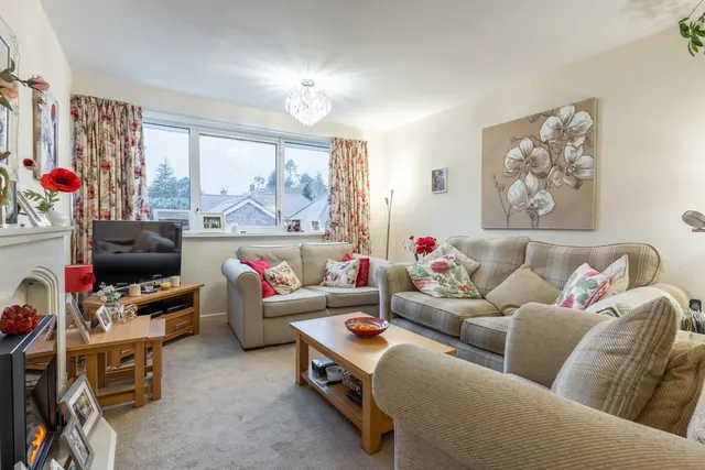 The Longlands, Barnt Green, B45, photo 3
