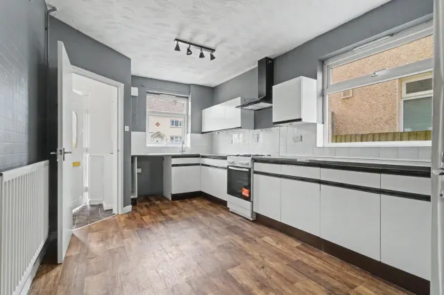 Second Avenue, Kidsgrove, ST7, photo 3