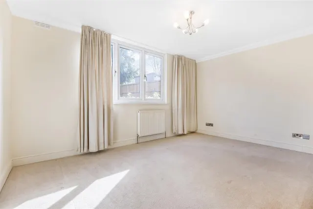 Sheen Gate Gardens, East Sheen, SW14, photo 2