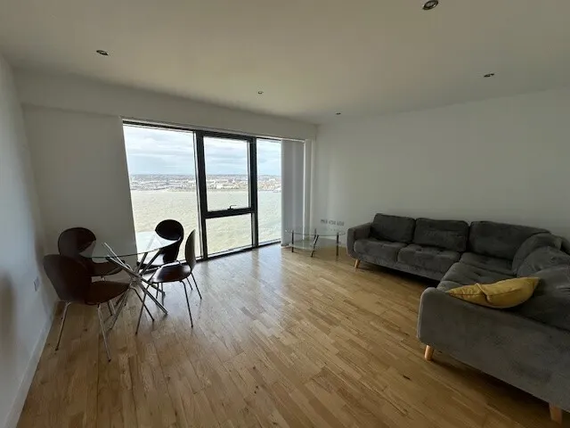 Alexandra Tower, L3, photo 1