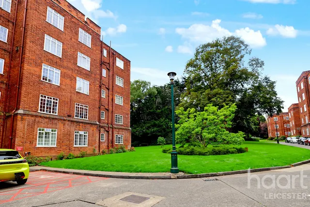 Stoneygate Court, Leicester, LE2, photo 1