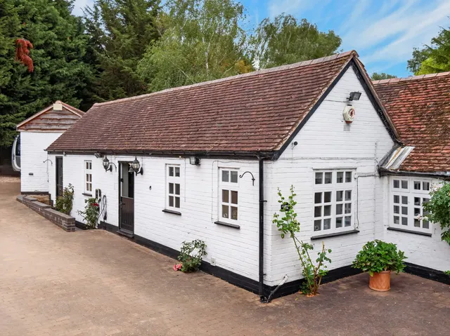 Banbury Road, Ladbroke, CV47, photo 3