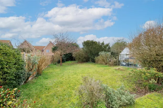 St. Michaels Way, Wenhaston, IP19, photo 2