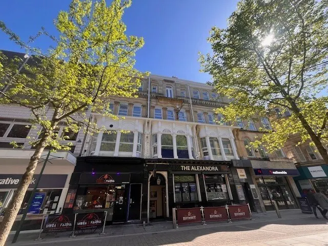 Commercial Street, Newport, photo 1