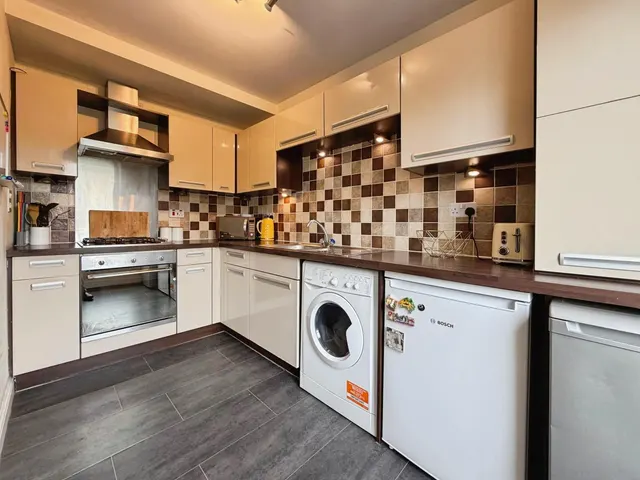 Shields Road, Glasgow, G41, photo 2
