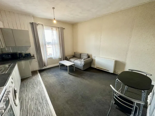 Photo 2 — Temple Crescent, LEEDS