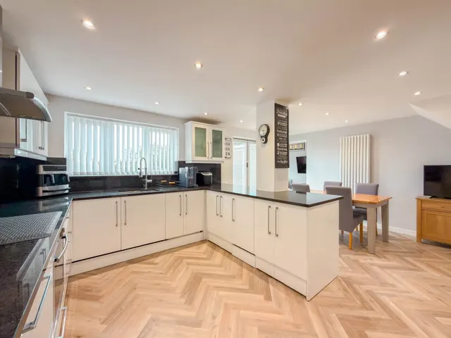 St. Davids Grove, Ingleby Barwick, photo 1