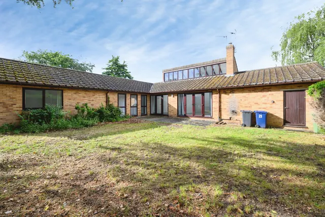 Meadow Walk, Great Abington, CB21, photo 2