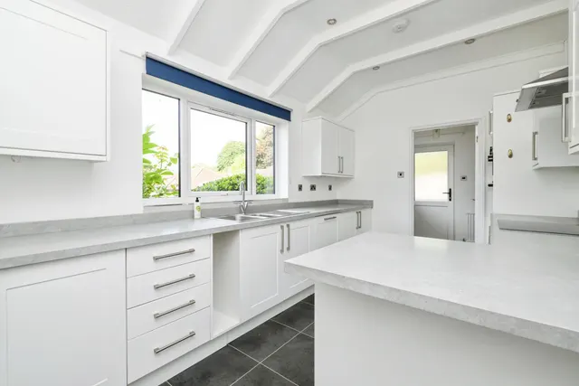 Meadow Walk, Great Abington, CB21, photo 3
