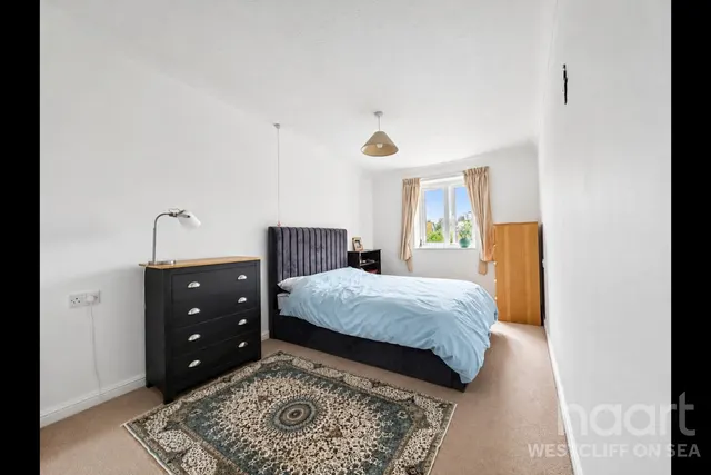 Hamlet Court Road, Westcliff-On-Sea, SS0, photo 3