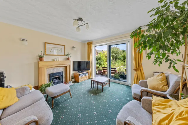 Photo 3 — Thorlby Road, Culcheth, Warrington, Warrington, WA3 4JU