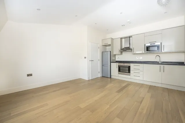 Barnsbury Lane, Surbiton, KT5, photo 1
