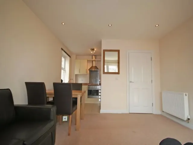 Second Avenue, Nottingham, NG7, photo 2