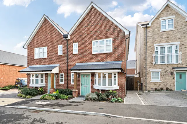 Sundew Avenue, Fleet, GU51, photo 1