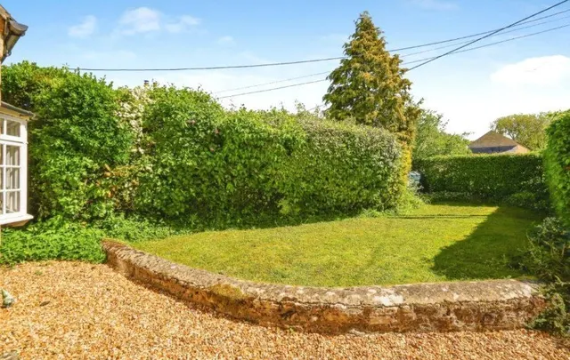 Photo 2 — Wendlebury, Bicester, Oxfordshire, OX25