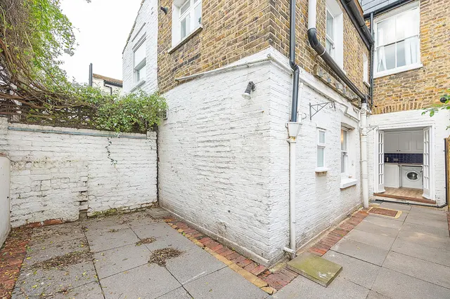 Photo 2 — Ground Floor Flat, 19 Rosaline Road, London