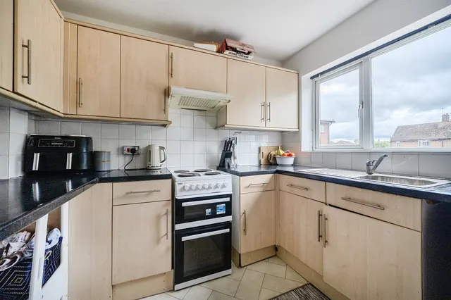 Blenheim Road, Maidenhead, SL6, photo 2