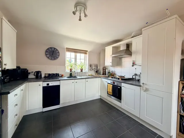 Red Deer Close, Asfordby, LE14, photo 2
