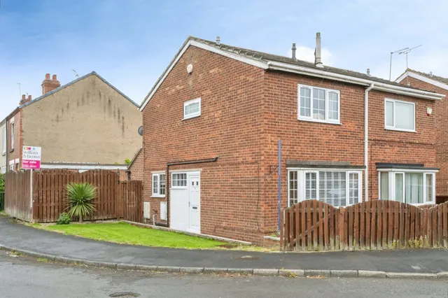 Belvedere Close, Askern, DN6, photo 1