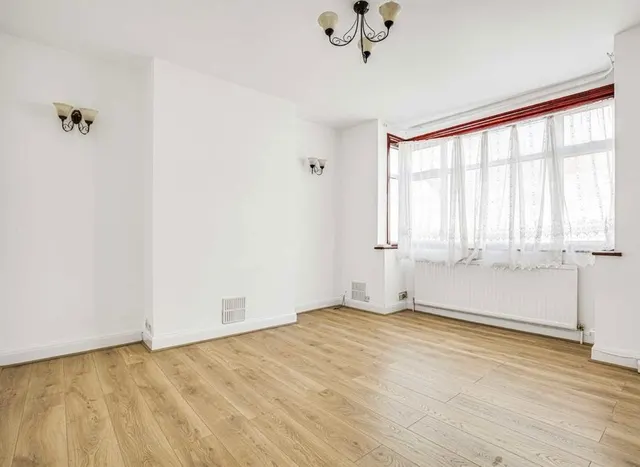 Bulstrode Road, Hounslow, TW3, photo 2
