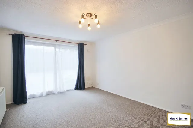Photo 3 — Dyke Drive, Orpington