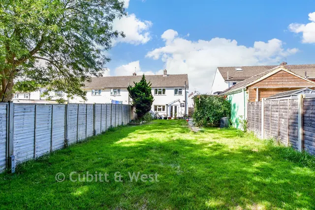 Priorsdean Crescent, Havant, PO9, photo 2