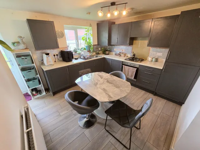 Bluebell Crescent, Walsall, WS3, photo 3