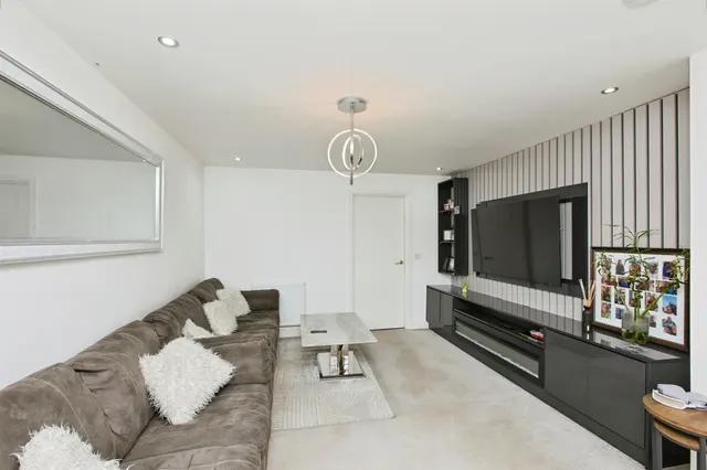 Pipistrelle Place, Littleover, DE23, photo 3